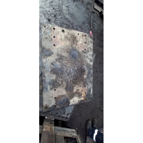 Проставка под седельно-сцепное уст-во DAF ровный лист 88х60см (566)  