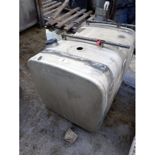 Бак топливный Renault 70х70х100 голый  450л (904) с дефектом -1