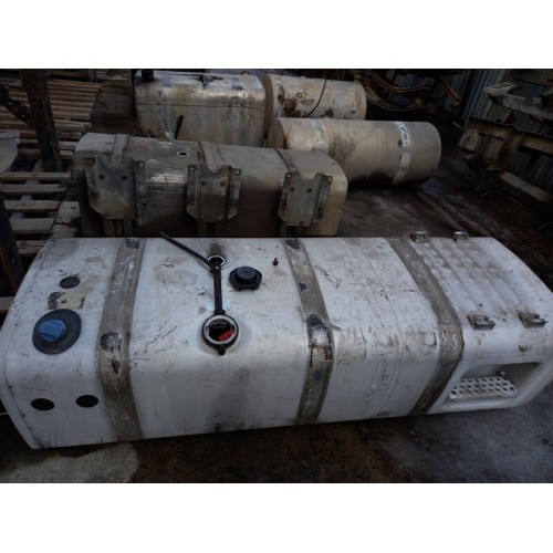 Бак топливный MAN 55х70х200 голый с мочевиной 620л (905)