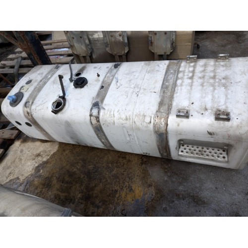 Бак топливный MAN 55х70х200 голый с мочевиной 620л (905)-4