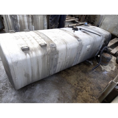 Бак топливный MAN 55х70х200 голый с мочевиной 620л (905)-1
