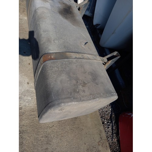 Бак топливный Mercedes 64х56х183 600л (дополнительный) (014) с деф. -8