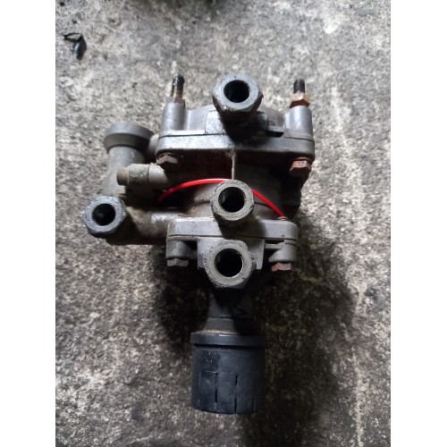 Кран управления тормозами прицепа Volvo механич. (517)-1