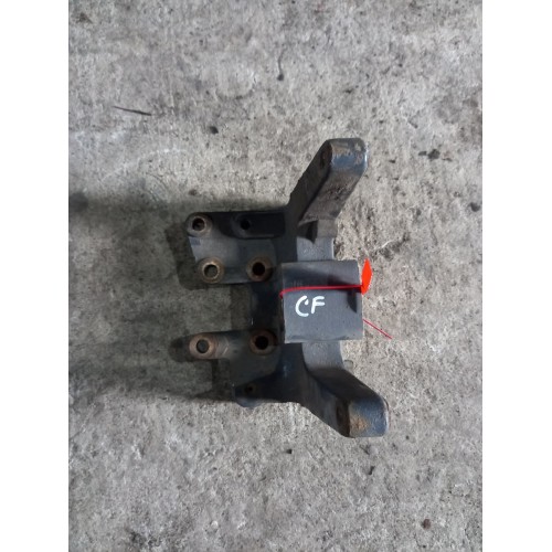 Кронштейн буксировочного крюка DAF CF85 LH (447)