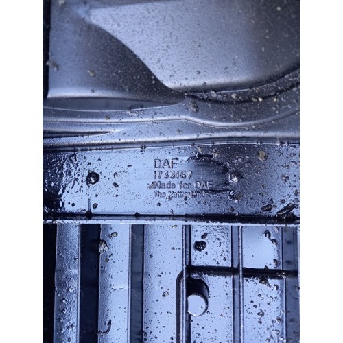 Крышка клапанная DAF 105 (652)-1