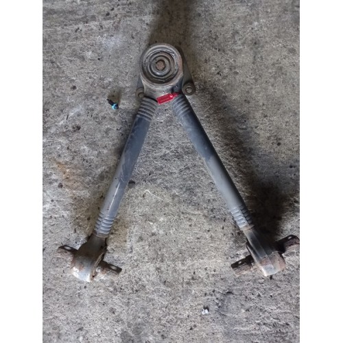 Тяга V-образная DAF на сайлентблоке (688)