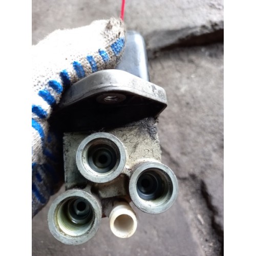 Кран ручного тормоза MAN (293)-3