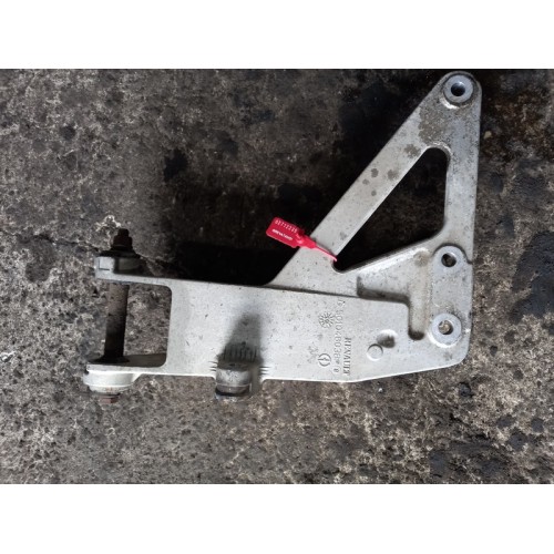 Кронштейн кабины Renault Pr задний LH (235)