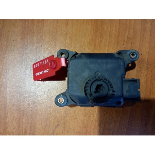 Моторчик заслонки отопителя (сервопривод) Mercedes (984)-1