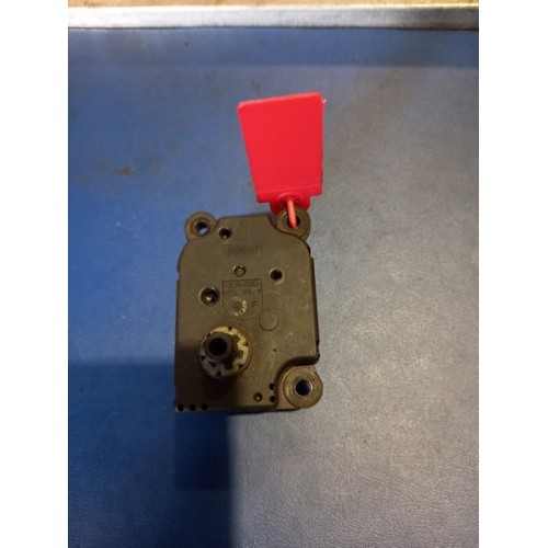 Моторчик заслонки отопителя (сервопривод) Volvo (950)-1