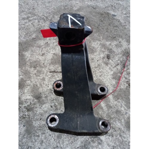 Кронштейн двигателя MAN D2066 L перед.(871)