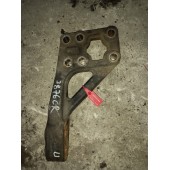 Кронштейн двигателя MAN D2876 RH перед. (864)