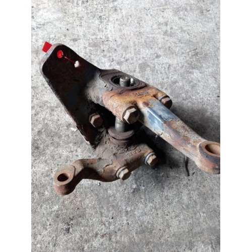 Цапфа (кулак поворотный) DAF 105 передняя LH (521) -1