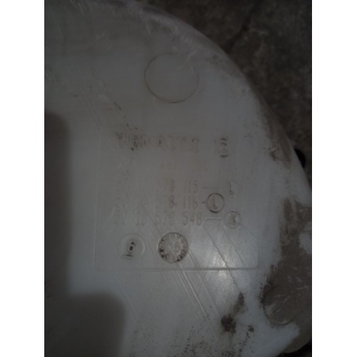 Бачок омывателя Renault Magnum (083)-1