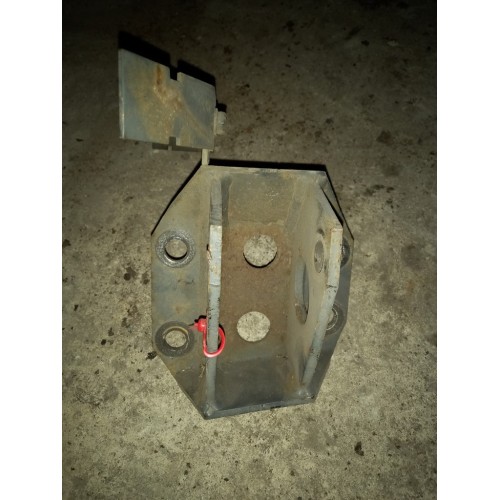 Кронштейн тяги стабилизатора DAF95/105/СF RH (084)