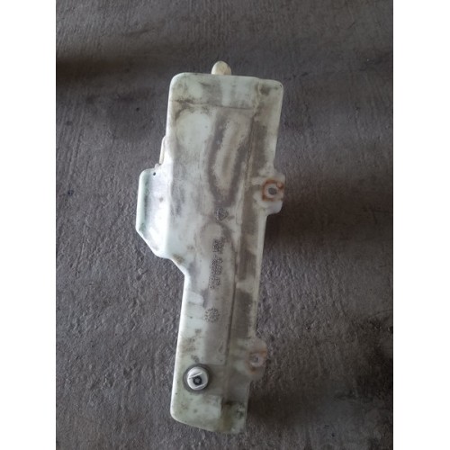 Бачок омывателя Mercedes Actros с горловиной (242)-3