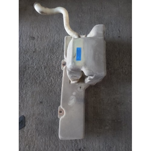 Бачок омывателя Mercedes Actros с горловиной (250)