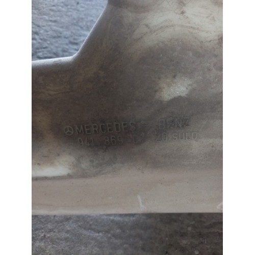 Бачок омывателя Mercedes Actros с горловиной (250)-3