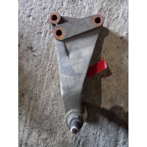 Кронштейн компрессора кондиционера DAF 95 (053)-2