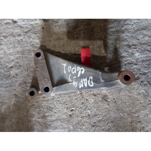 Кронштейн компрессора кондиционера DAF 95 (112)-2