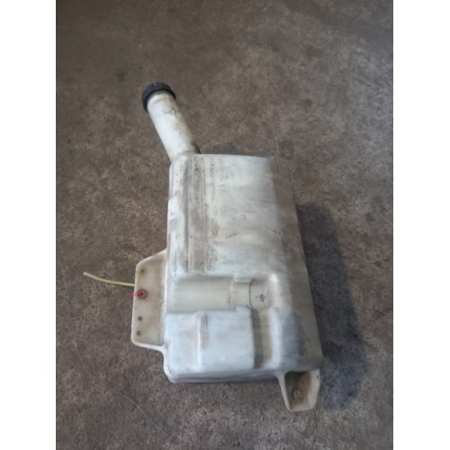 Бачок омывателя Renault Magnum (358)-3