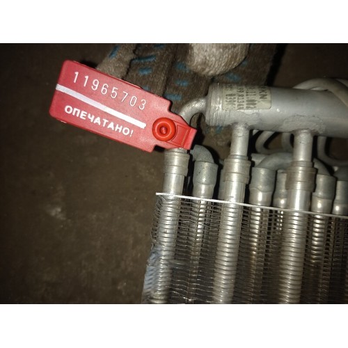 Испаритель кондиционера Mercedes с клапаном (703)-3