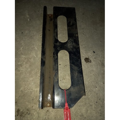 Пластина прижимная ящика АКБ MAN TGA/TGS/TGX большая узк. ящик (279)