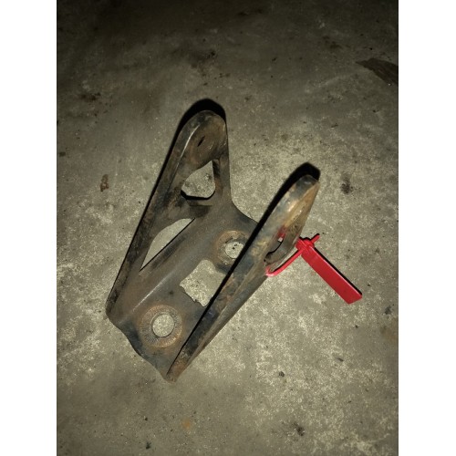 Кронштейн амортизатора кабины MAN передний (854)