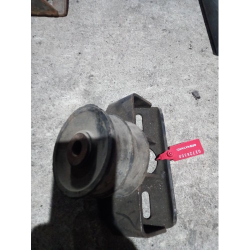 Подушка КПП MAN F2000 (с кронштейном) (350)