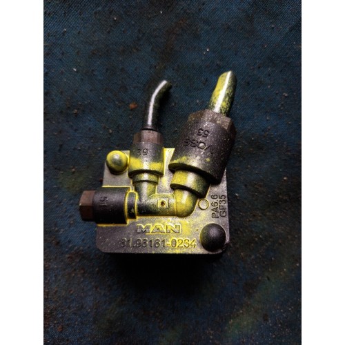 Распределитель тормозных сил MAN (090)*-8