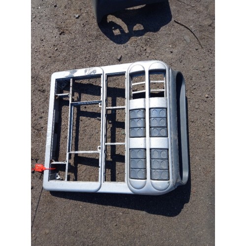 Часть торпедо Iveco Stralis 242116 у.к. центральная (829)