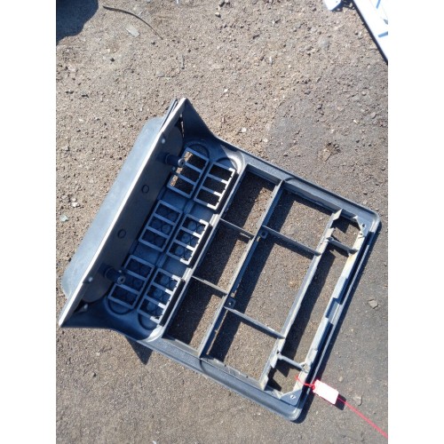 Часть торпедо Iveco Stralis 242116 у.к. центральная (829)-1