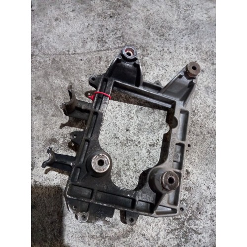 Кронштейн блока управления двигателя MAN D20 (559)-1