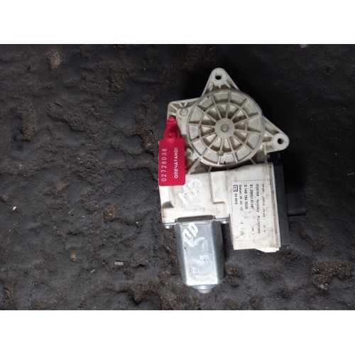 Моторчик стеклоподъемника MAN TGS TGX RH (038)