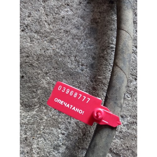 Шланг топливный DAF 105 с клапаном маленький (777)-1