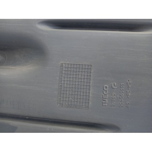 Воздухозаборник Iveco в сборе с кронштейнами (478) -1