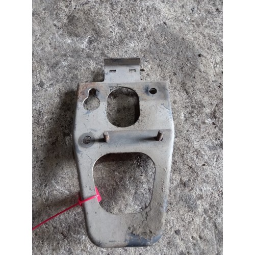 Кронштейн бампера DAF RH (177)-1