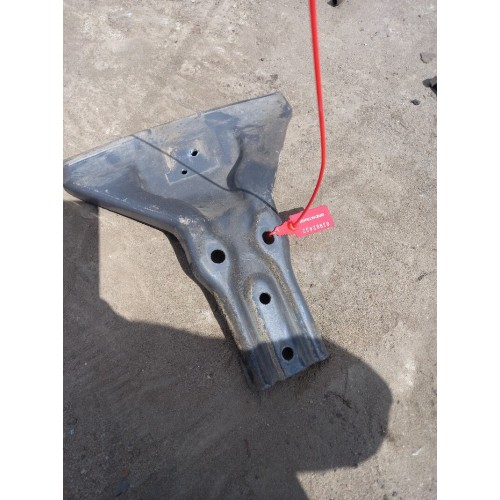 Кронштейн переднего крыла Scania R440 XPI 294144 RH (432)