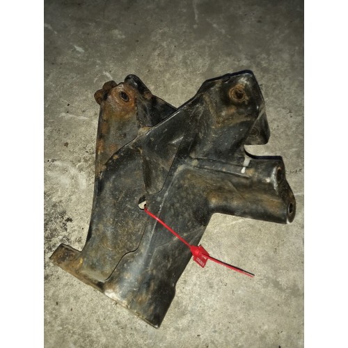 Кронштейн бампера Scania LH (633)-1