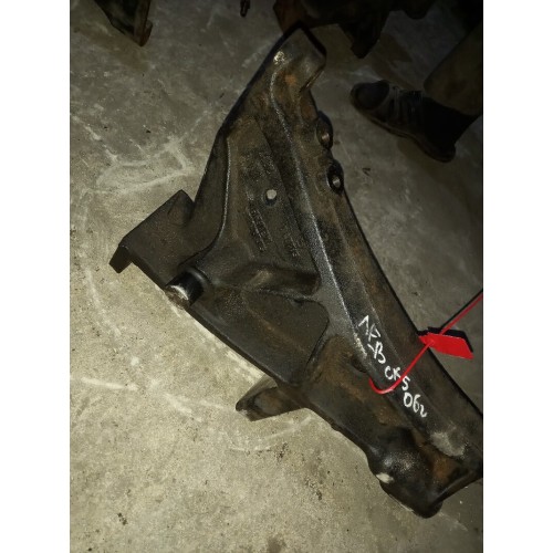 Кронштейн бампера Scania LH (636)-1