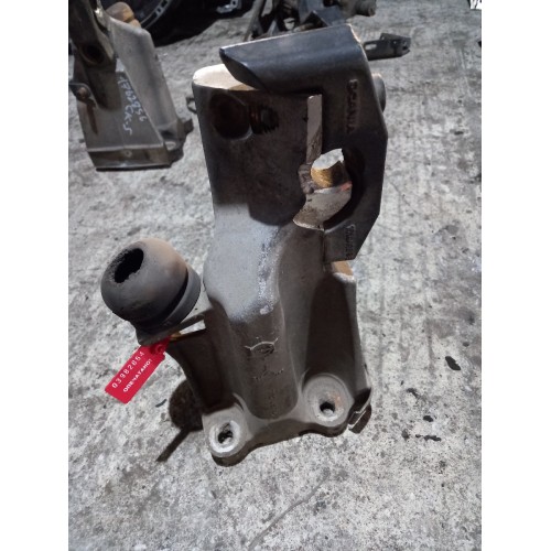 Кронштейн торсиона кабины Scania 5 R-серия LH (654)