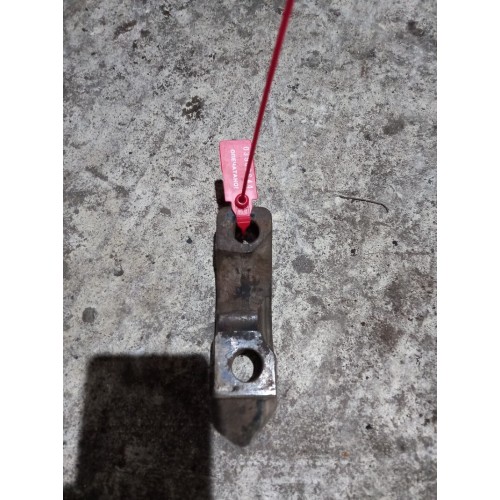 Скоба кронштейна торсиона Scania LH (644)-2