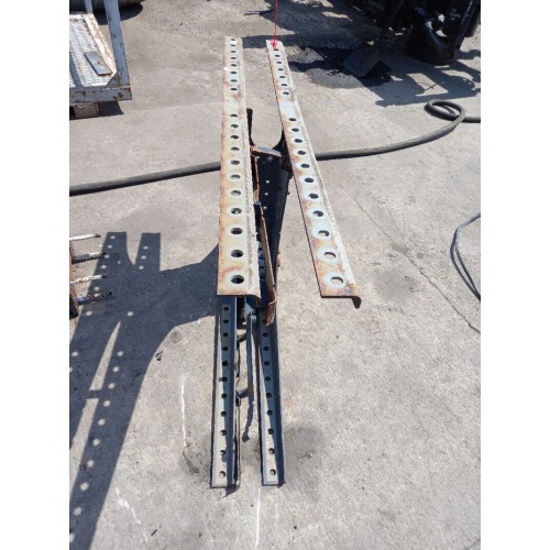 Траверса DAF 106 средняя (894)-1