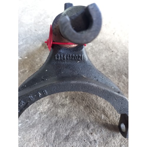 Вилка КПП ZF (735)-2