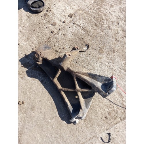 Кронштейн усилителя бампера Scania R380LA 037255 RH (837)-1