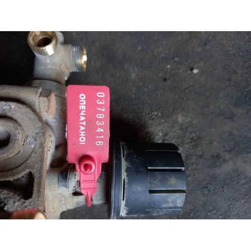 Кран ускорительный Scania HPI-341 037255 (416)