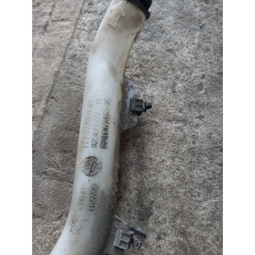 Горловина бачка омывателя Renault T-Seria без крышки (820) -2