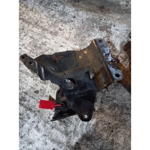 Кронштейн бачка ГУРа Scania (726)-1