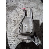 Кронштейн кабины (кронштейн передней подушки) Scania 5 LH (860)