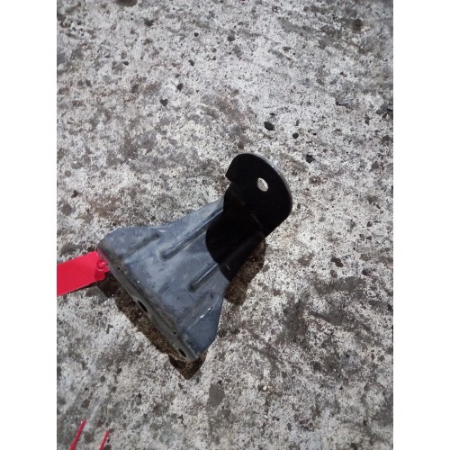 Кронштейн упора капота Scania (844)-1